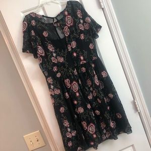 Worthington Short Sleeve Black Floral Dress Size 12